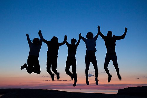 Ungdomar på teambuilding